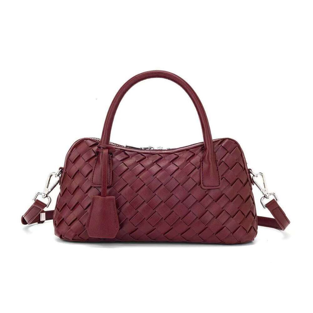 2025 Women Design New Woven Bowling Bag Single Shoulder Crossbody Boston Retro Handbag