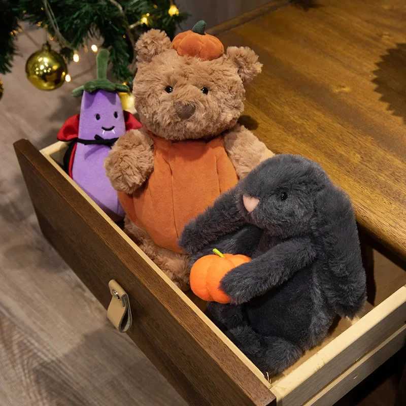 1 Cute Black Rabbit Holding Pumpkin Plush Toy Soft Pumpkin Bear Earphones and Cloak Egg Factory Stuffed Doll Halloween Tips or Treatment W250407