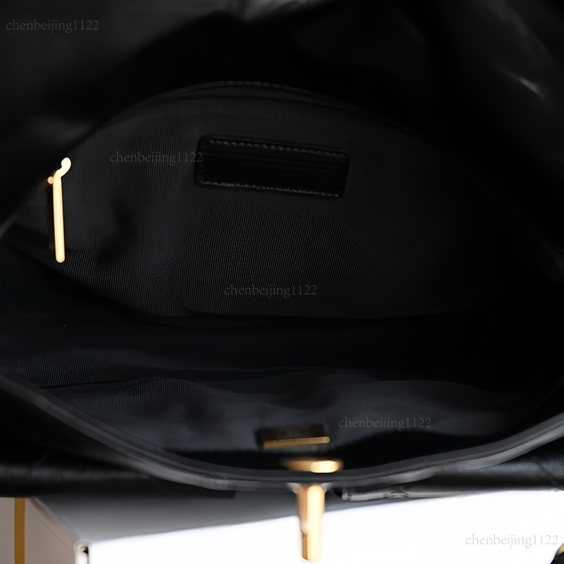 Shoulder-Bag With A Single Handle For Portability, Featuring The Concepts Of Top Designers