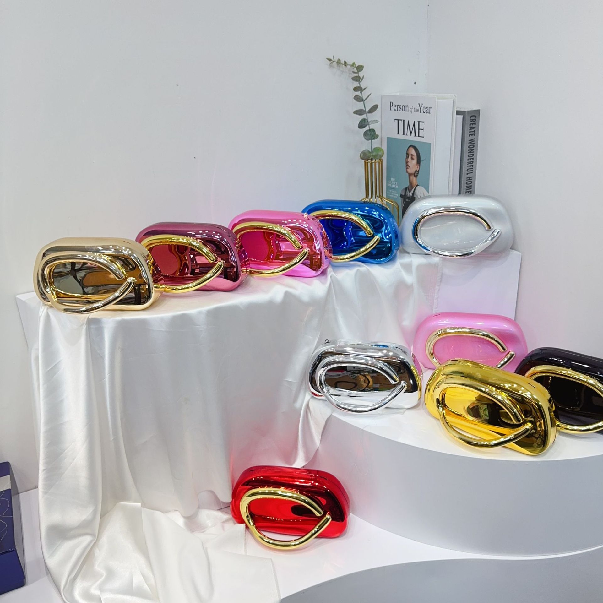 European and American Cross-Border Trend Classic Round Box Clutch Evening Bag Acrylic Bag Retro Metal Handle Shoulder Crossbody Bag