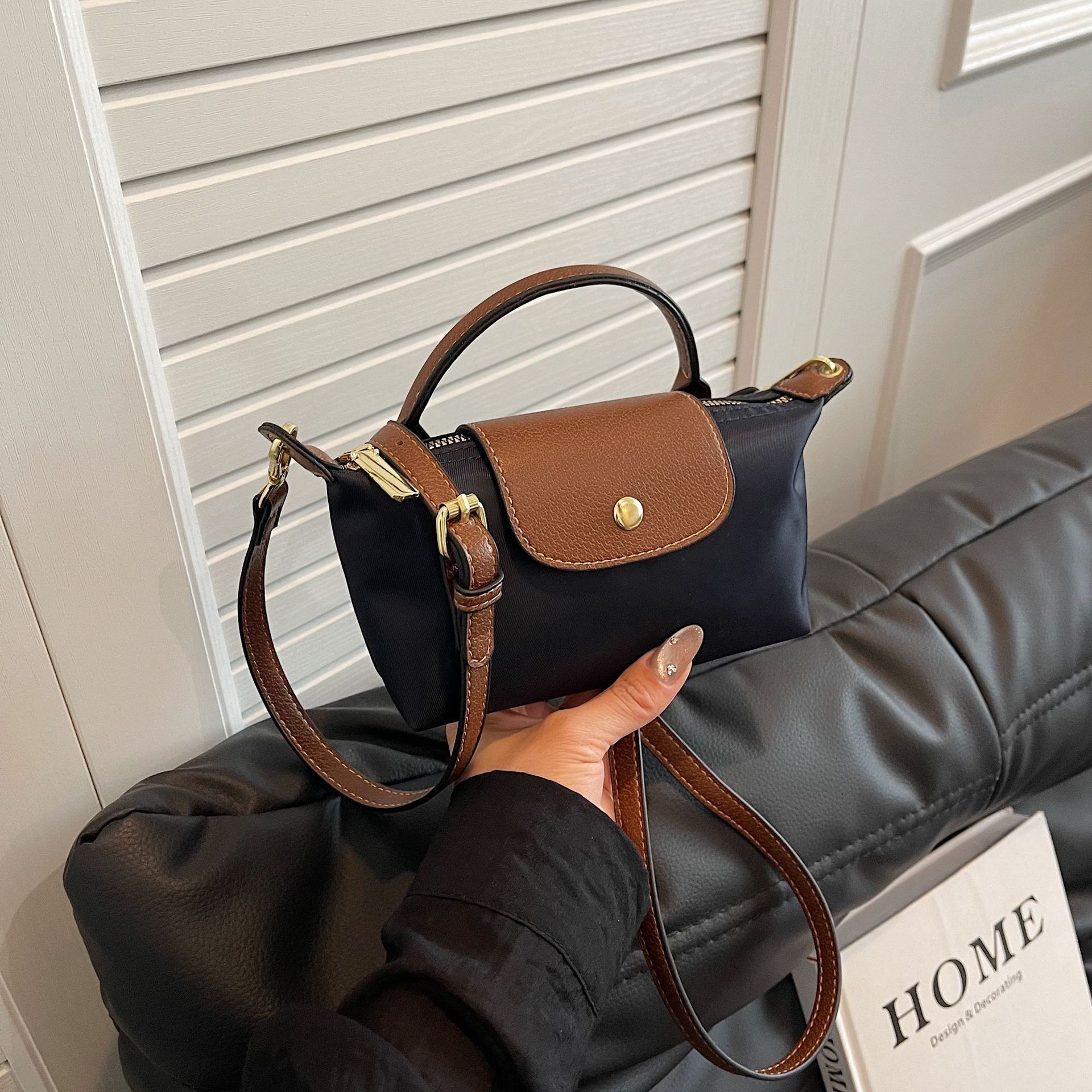 Designers Bag Autumn Winter Canvas Crossbody Mini Bag For Women 2025 New Cross-border Handheld Nylon Dumpling Bag Single Shoulder Phone Bag