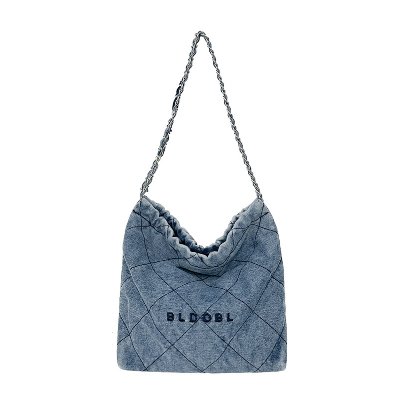 Designer bag 2025 2025 New Denim Large Capacity Women Quilted Chain Spring Versatile Casual Shoulder Bag College Student Class Bag Luxury Bag
