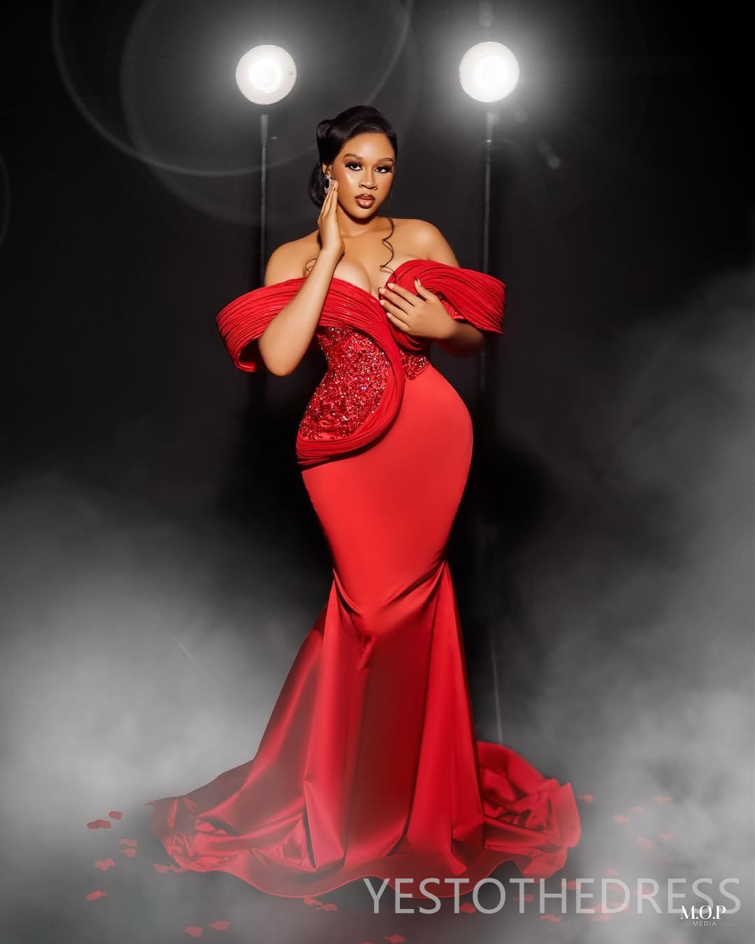2025 Plus Size Red Aso Ebi Prom Dress Evening Dresses For Black Women Evening Formal Gowns Off Shoulder Appliqued Lace Birthday Dress Second Reception