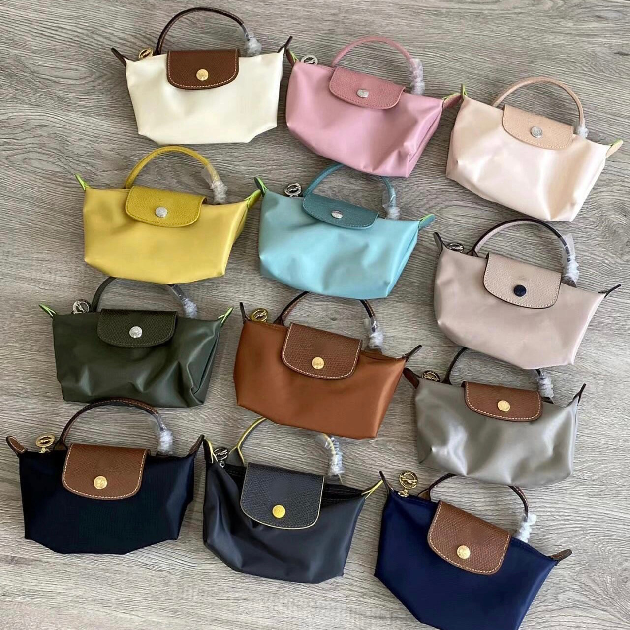 Designers Bag Mini Dumpling Bag Nylon Mini Crossbody Bag Eco-friendly Handbag Multi-functional Shoulder Strap Mobile Phone Case