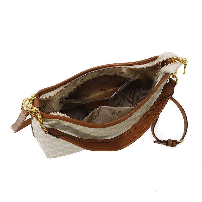 Designer Bag New Luxury Bag Single Shoulder Bag Milk Tea Color Vintage Crossbody Casual Versatile Tote Bag Large Capacity High Version Underarm Bag