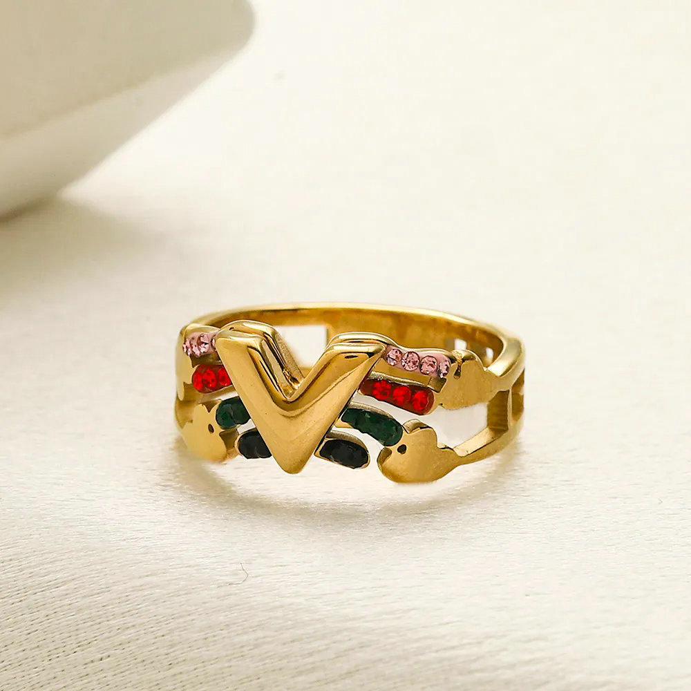 Brand Letter Rings for Mens Womens 18K Gold Plated Fashion Designer Ring Crystal Metal Daisy Ring Jewelry Woman Size 6-9