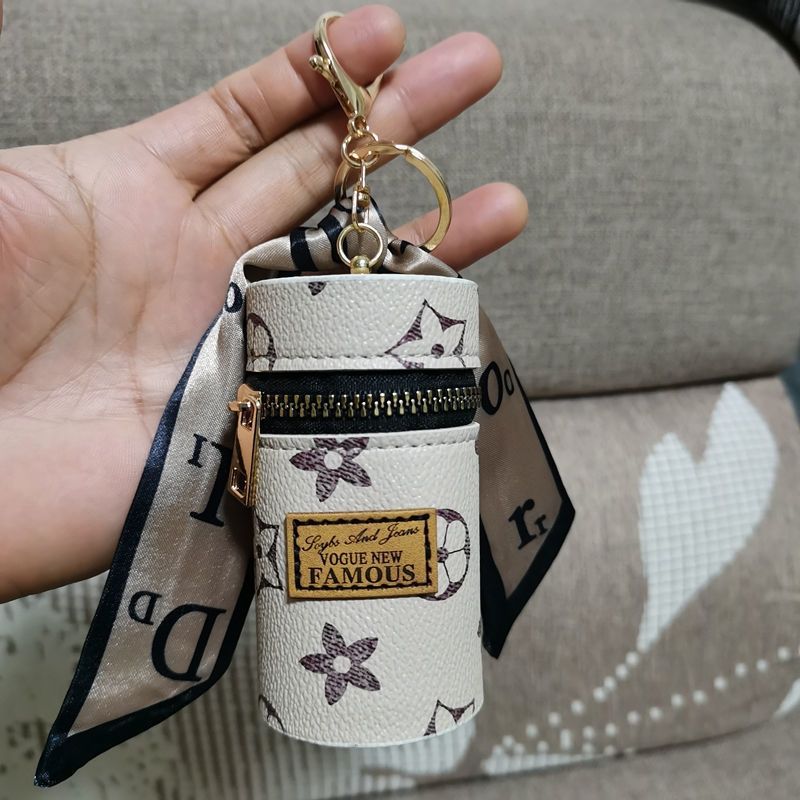 Luxury Mini Handbags Charms Designer Leather Car Keyring Chain Mini Totes Keychains Earphone Bag Purse Zipper Pocket Bag Pendant Keys Coin Bag