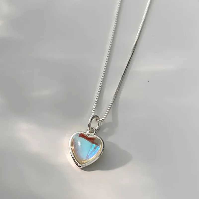 Heart Pendant Necklace for Women Silver Color Gradient Gemstones Bead Chain Fashion Jewelry Gift Z250910