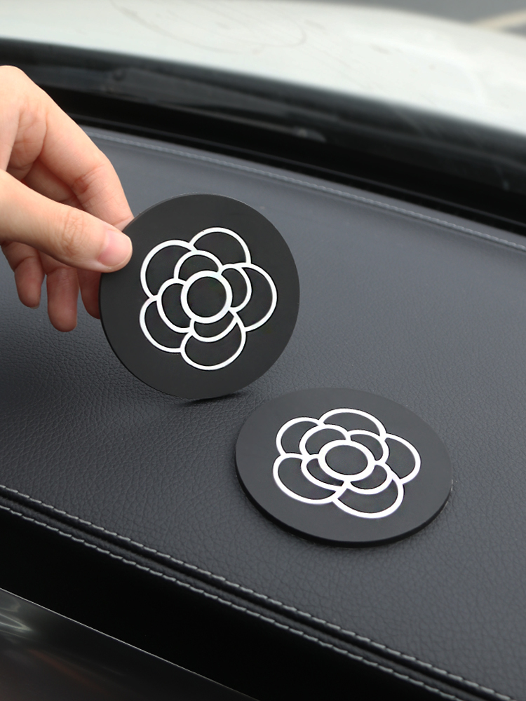 Car Cup Mat Heat Insulation Creative Cute Waterproof Silicone Storage Slot Mat Car Interior Decoration Car-mounted Organizer Mat 250728