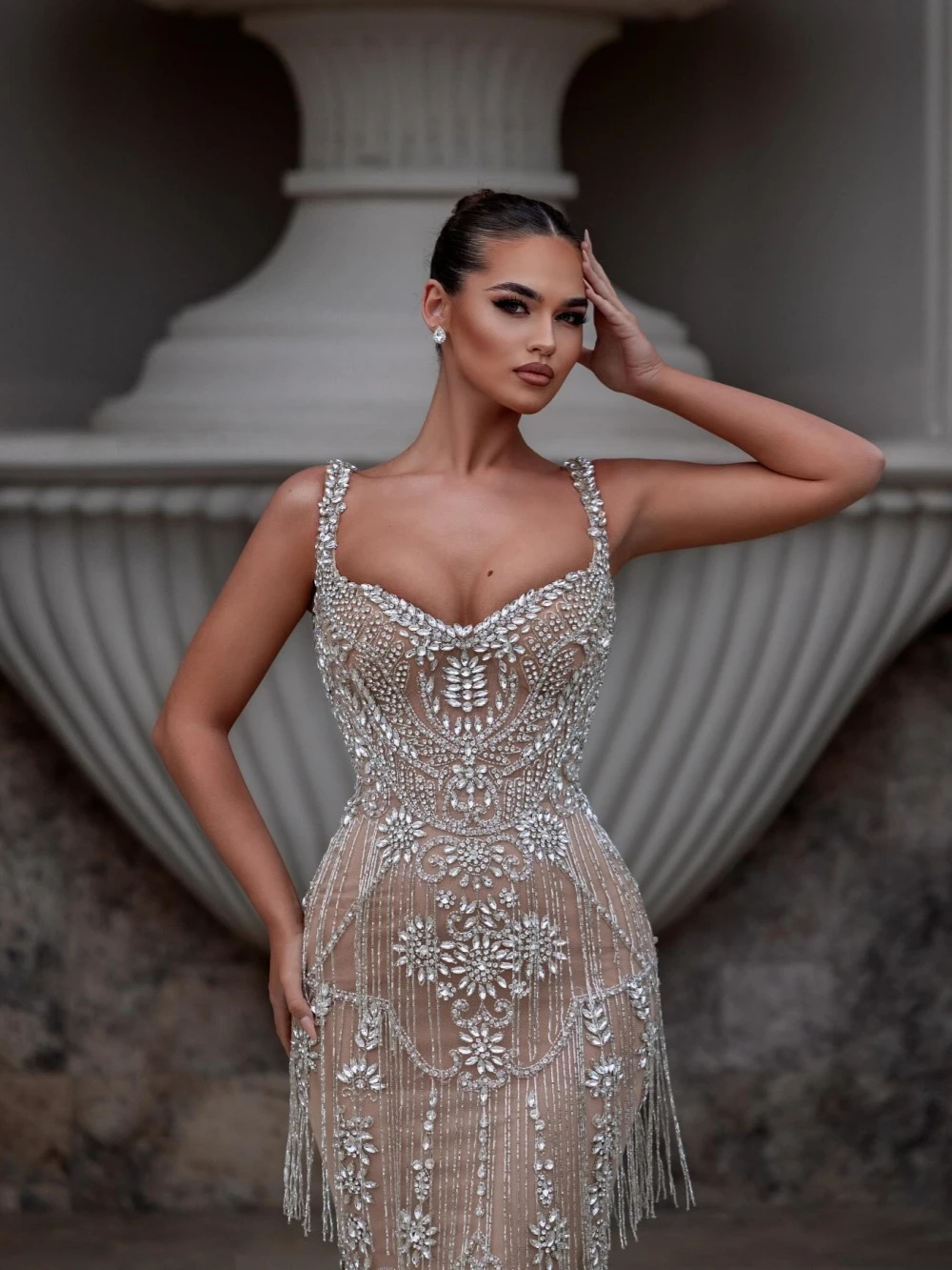 Luxurious Crystal Evening Dresses Customized Sexy Beaded Sleeveless Tassels Prom Dress Spaghetti Straps Floor Length Party Gown