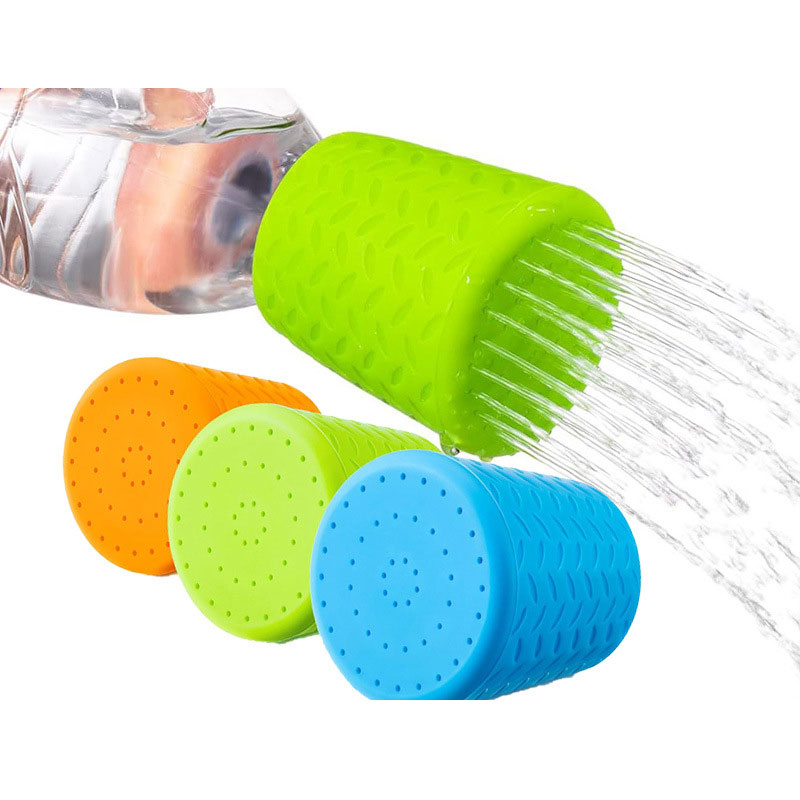 Portable pet cleaning shower head with spray nozzle, outdoor silicone pet shower head