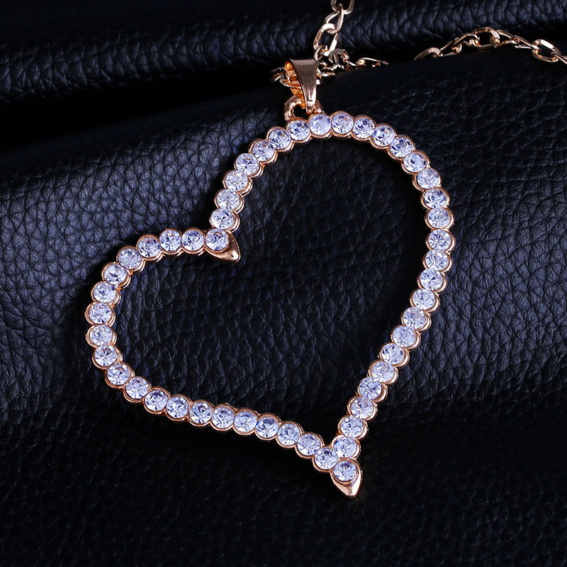 Yiwu Korean Style Sweater Chain Alloy Inlaid Diamond Long Necklace Heart Pendant nkn17 Model 250728