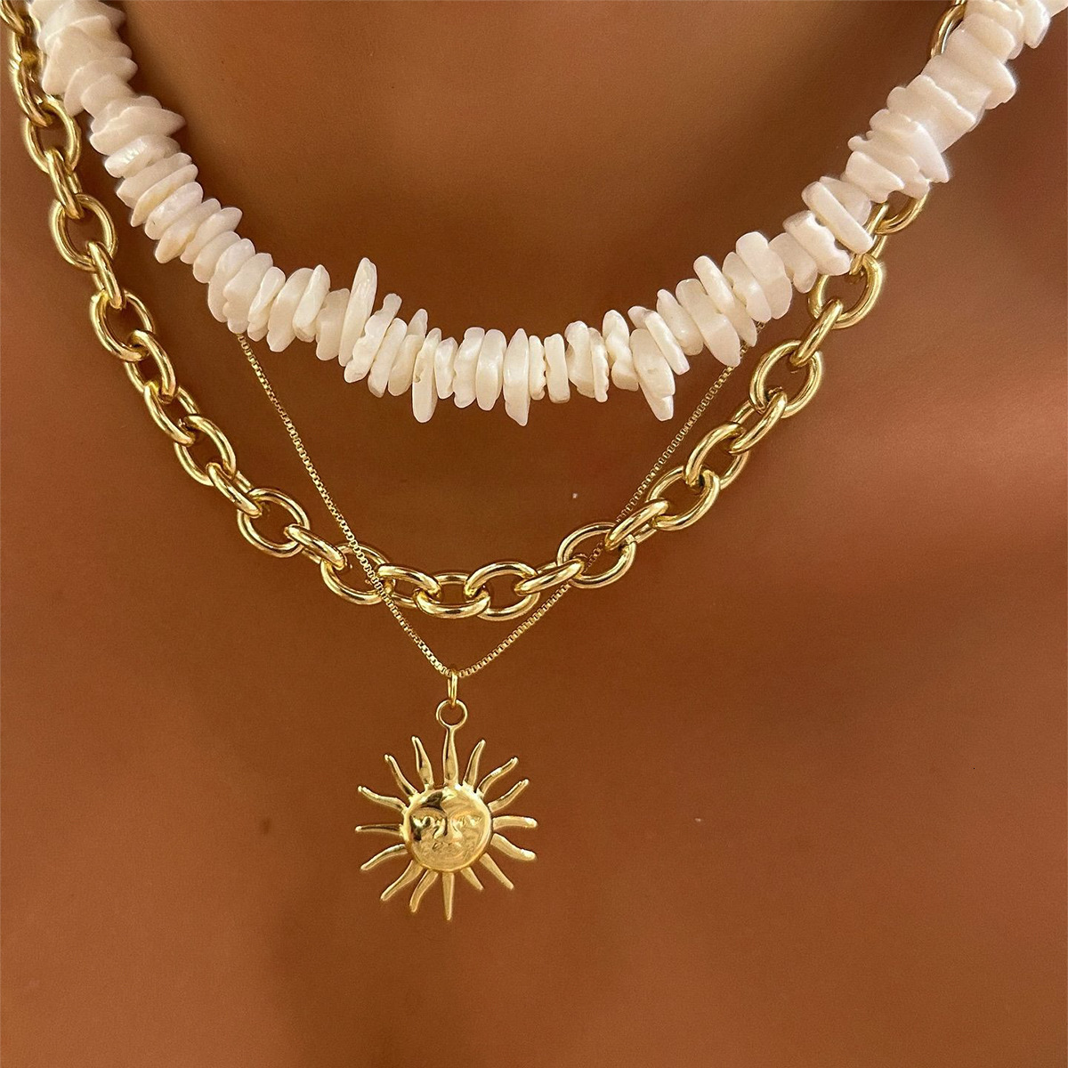 Fashion Natural Shell Necklace Light High-End Sun Pendant Multi-Layer Stacking Vacation Style Collarbone Chain Jewelry for Women