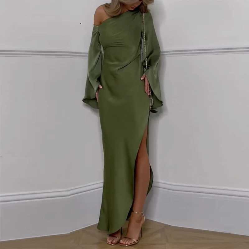 Sexy Oblique Shoulder Solid Irregular Dress Women Elegant Skew Collar Backless Long Dress Autumn Flare Sleeve Slit Party Dresses Z250728