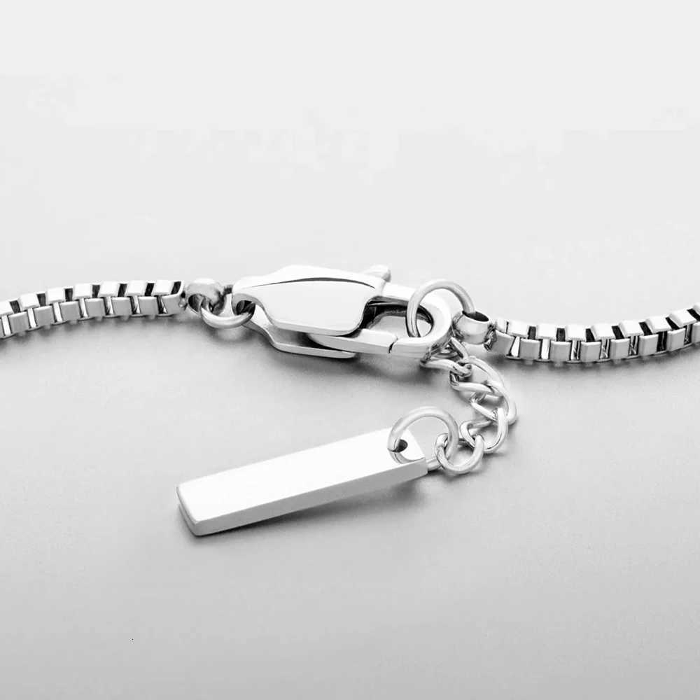 1.5MM Box Chain Bracelet Platinum Mens Stainless Steel Waterproof Bracelet No Color Loss Accessories Wholesale W250728