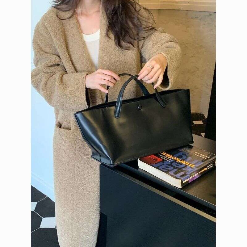 toteBag Shoulder bag ROSE NOIRE Genuine Leather Large Capacity Handbag 2025 New Autumn Winter Commuting Tote Bag For Women