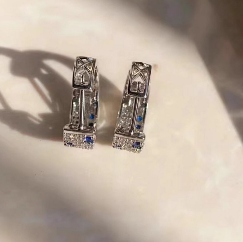 2025 Choucong Brand Ins Top Sell Clip Earrings Luxury Jewelry 925 Sterling Silver Round Cut Blue Sapphire Pave CZ Diamond Gemstones Party Women Earrin