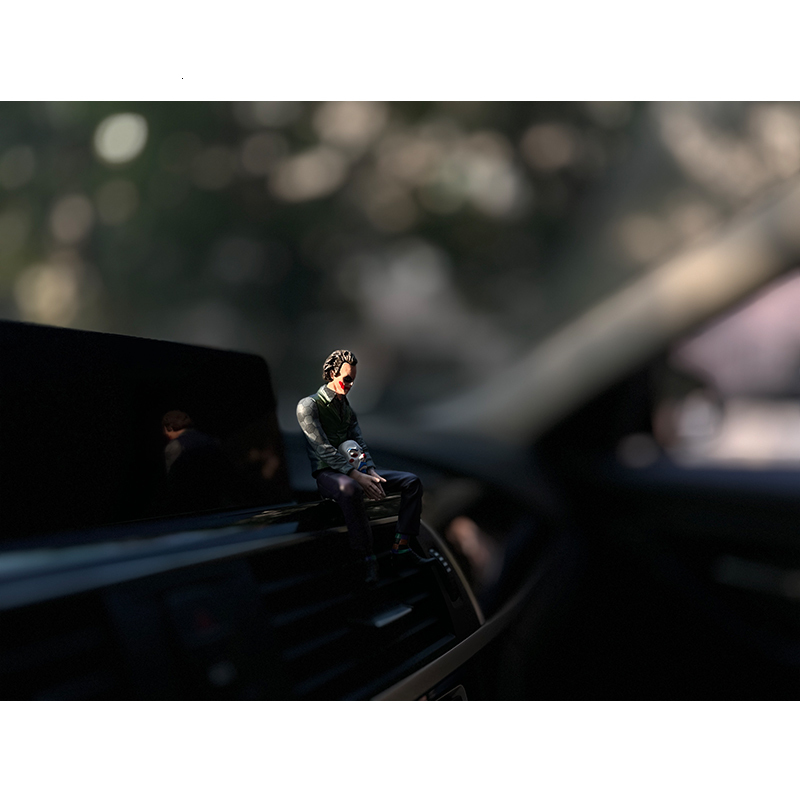 Clown Heath Ledger Car Display Ornament Dashboard Figurine Healing Series Car Interior Decoration Hand Figure 250728