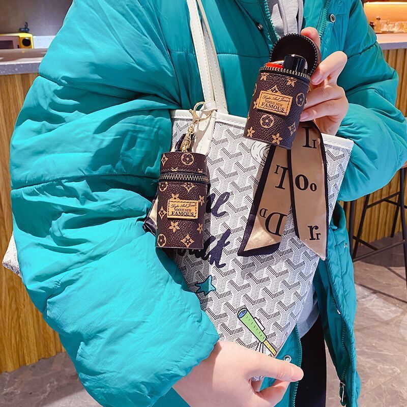 Luxury Mini Handbags Charms Designer Leather Car Keyring Chain Mini Totes Keychains Earphone Bag Purse Zipper Pocket Bag Pendant Keys Coin Bag