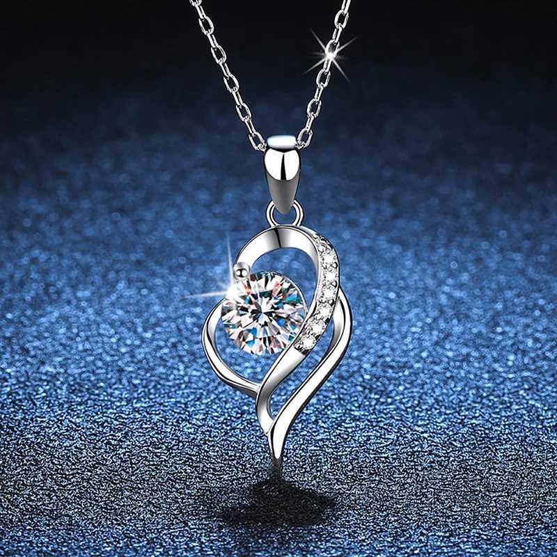 Moissanite Pendant Necklace 925 Sterling Silver LabCreated Diamond Halo Pendant for Women Wedding Party or Special Gift Z250910