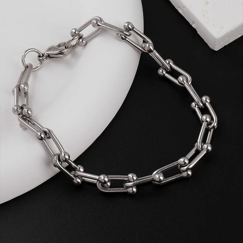 Stainless Steel Round Ball Horseshoe for Women, High-End Design, Fashionable and Simple, Non-Fading Men's Bracelet ddmypluto