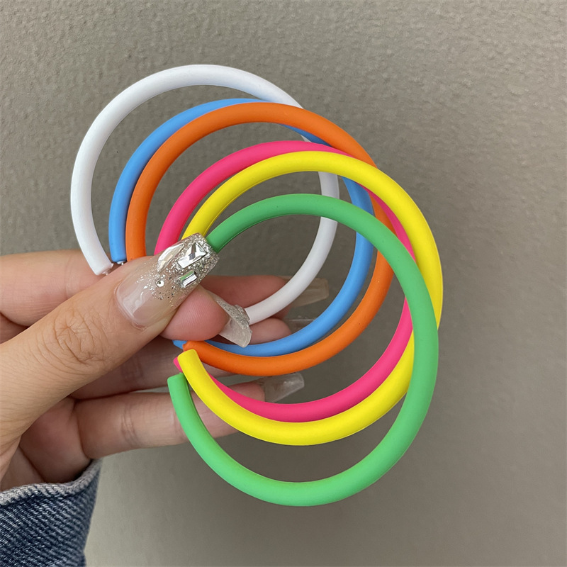 Extra Large Hoop for Women 2025 New Candy Color C-Shaped Exaggerated Personality Fashion Trendy Earrings