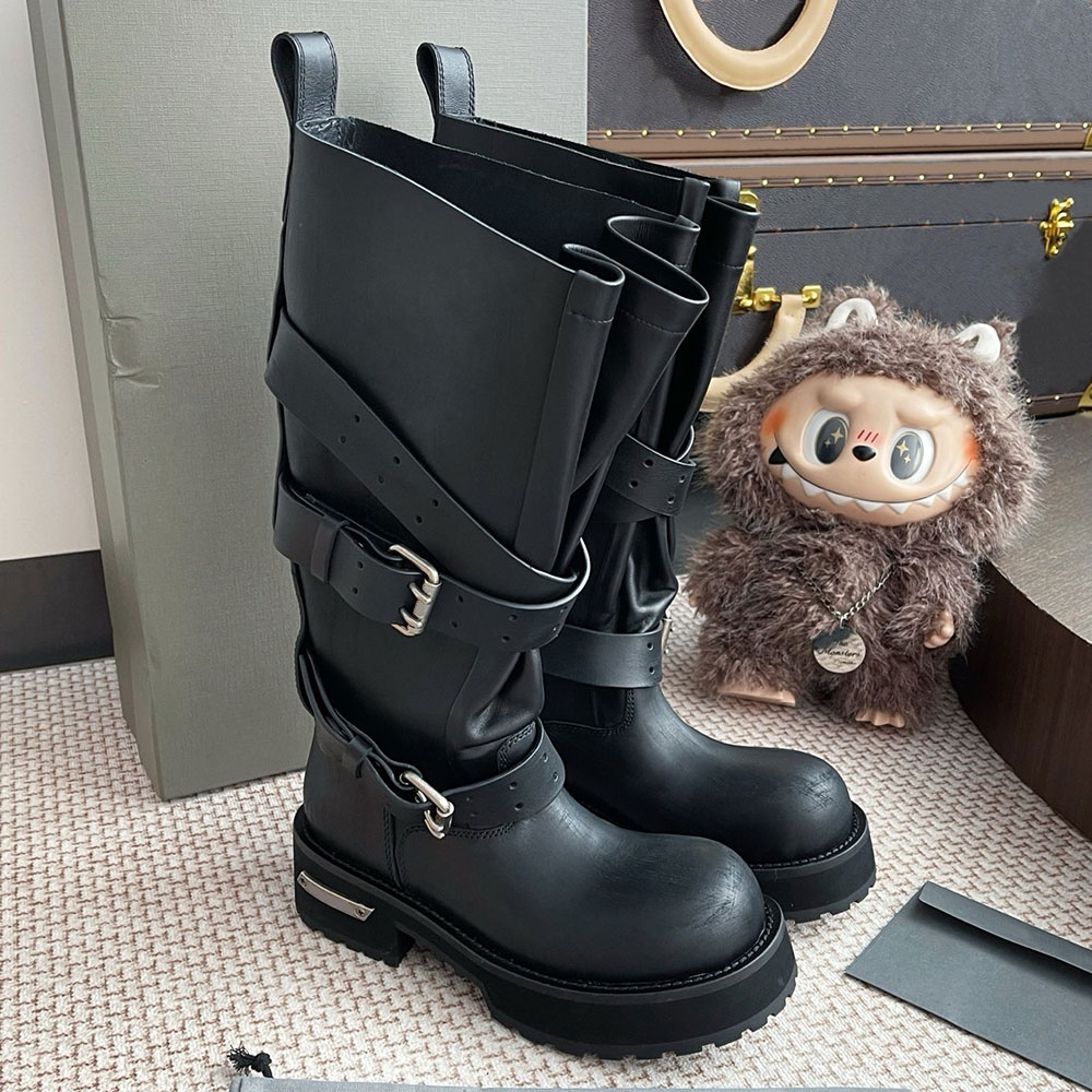 Mens Venom High Boot in Black designer boots womens calfskin Extra round toe Worn out effect Thick toothed rubber outsole 83359 Couple style 25ss new Motorcycle Boots