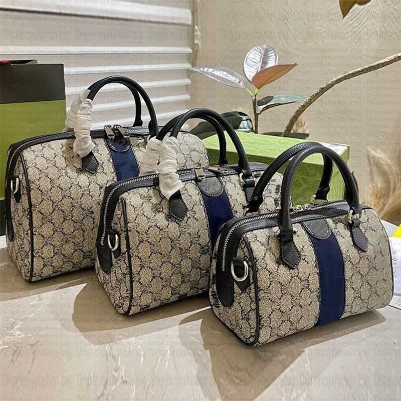 Boston Bags Pillow andbag Luxury andbags Women Mens Large Capacity Tote Zipper Designers Soulder Commuter Bag Crossbody Sopping Purse Wallets H250111