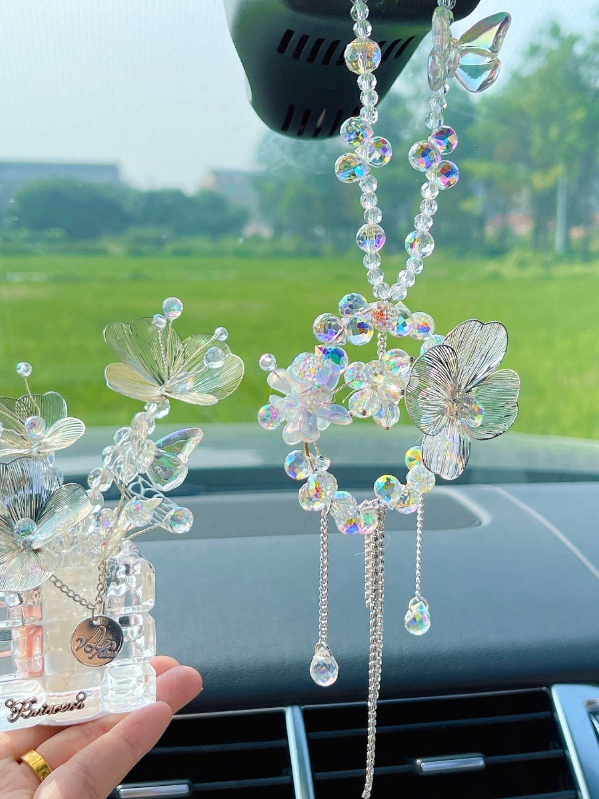 Crystal Flower Car Hanging Ornament Rearview Mirror Flower Pendant Car Decoration for Women 250728