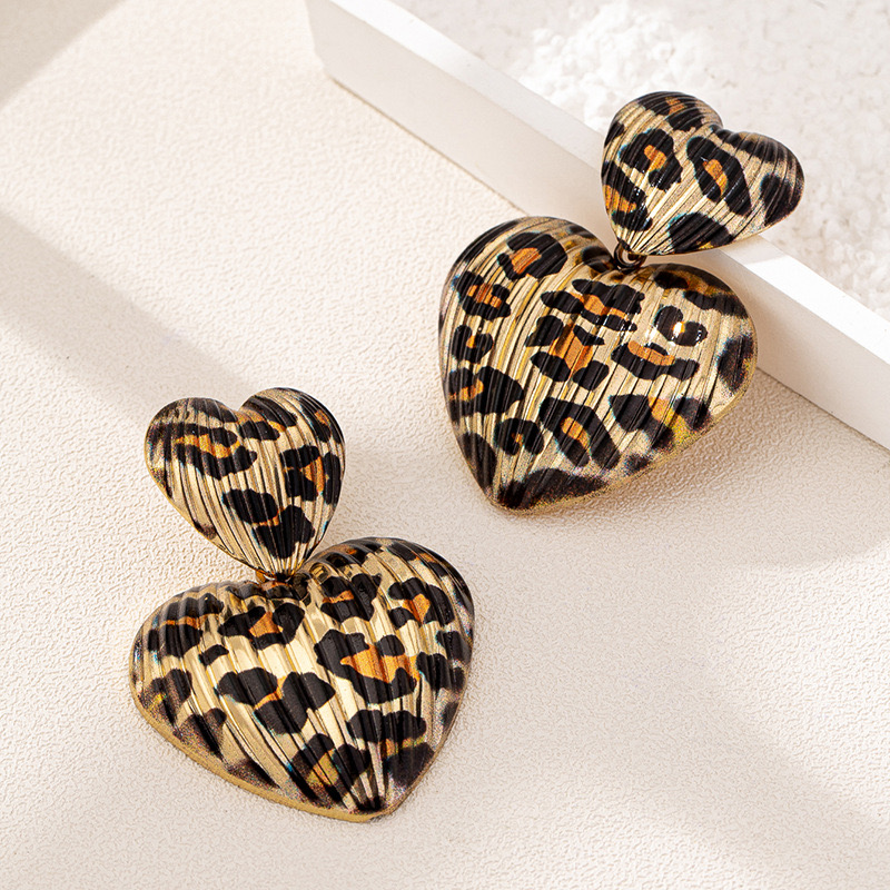 Retro fashion alloy heart-shaped leopard print heart-shaped women's earrings