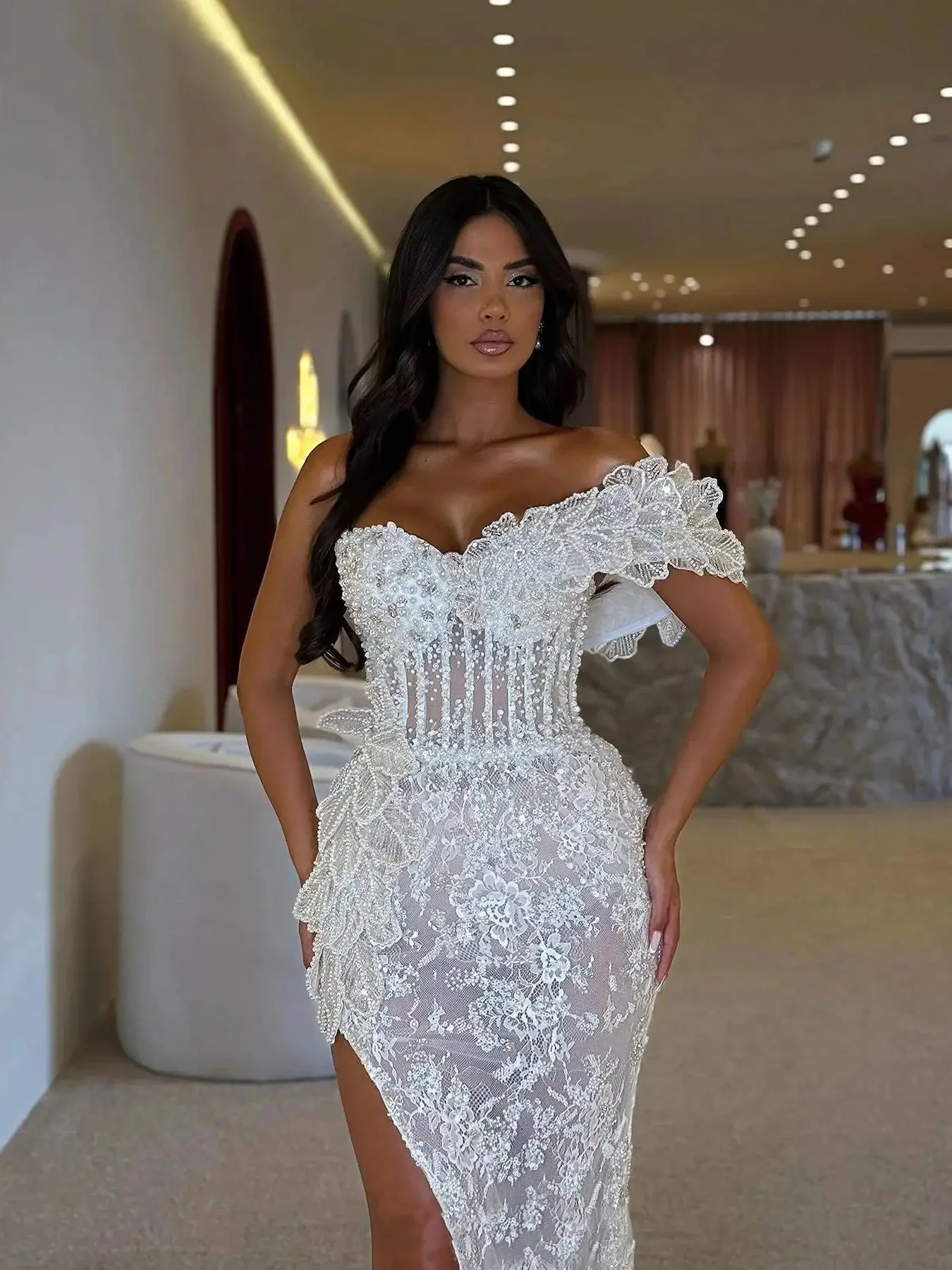 Graceful Wedding Dresses Appliques Bridal Gowns Pearls Rhinestone Beading Side Split Illusion Mermaid Customized Vestidos De Novia Plus Size