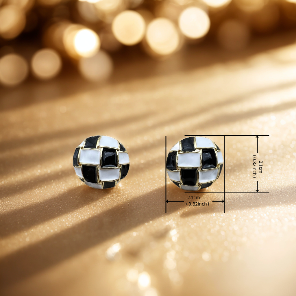 Classic Patterned Ear Jewelry - Glittering Holographic Thread Detail