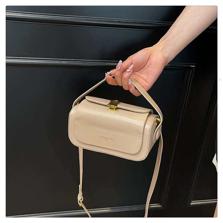 2025 New Women's Design Cross-border Handbag Box Korean Fashion Fresh Style Unique Shoulder Crossbody Bag