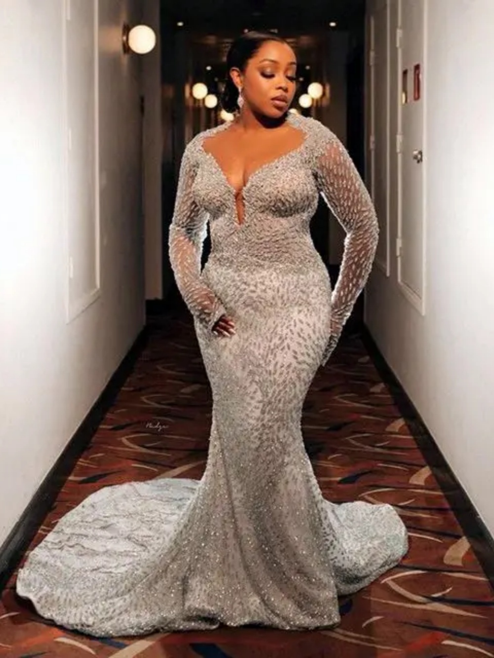 Plus Size Beaded Mermaid Wedding Dresses Crystal Square Neck Long Sleeve Bride Dress Sexy Floor Length Bridal Dress Customized