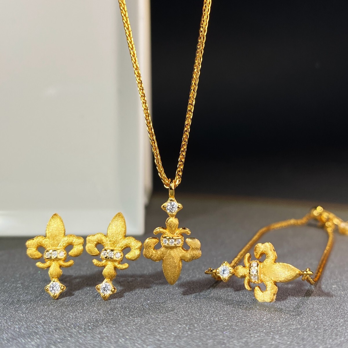 Sterling Sier Plated Necklace Earrings Bracelet Handcrafted Brushed Style High-end Simple Jewelry for Women