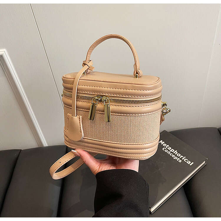 Fashion Color-Block Crossbody for Women 2025 Super Trendy New Handheld Bucket with Unique Design Niche Shoulder Bag