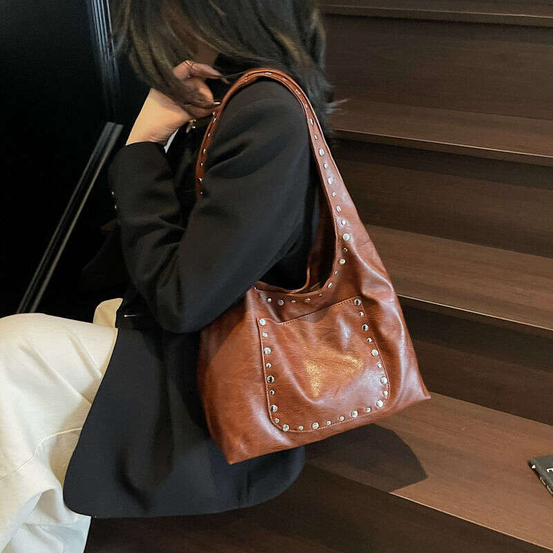 Designer Bag Tote bag Shoulder bag Studded Single Shoulder Tote Fashion Niche Light Luxury Commuter Bag Large Capacity Handbag