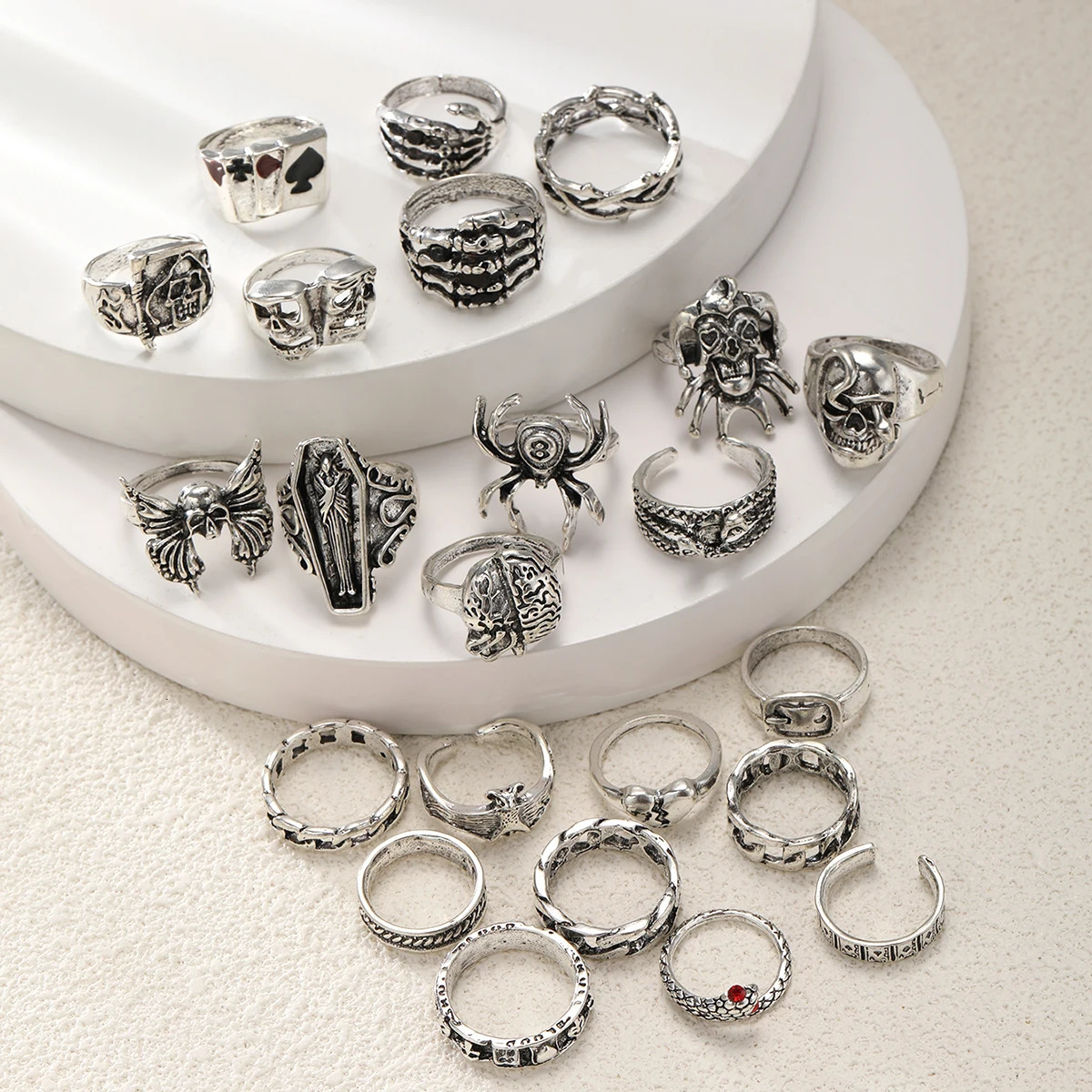 23Pcs/Set Gothic Skeleton Unisex Ring Set Punk Poker Bat Spider Snake Rings For Woman Man Fashion Hip Hop Party Jewelry Gift 250723