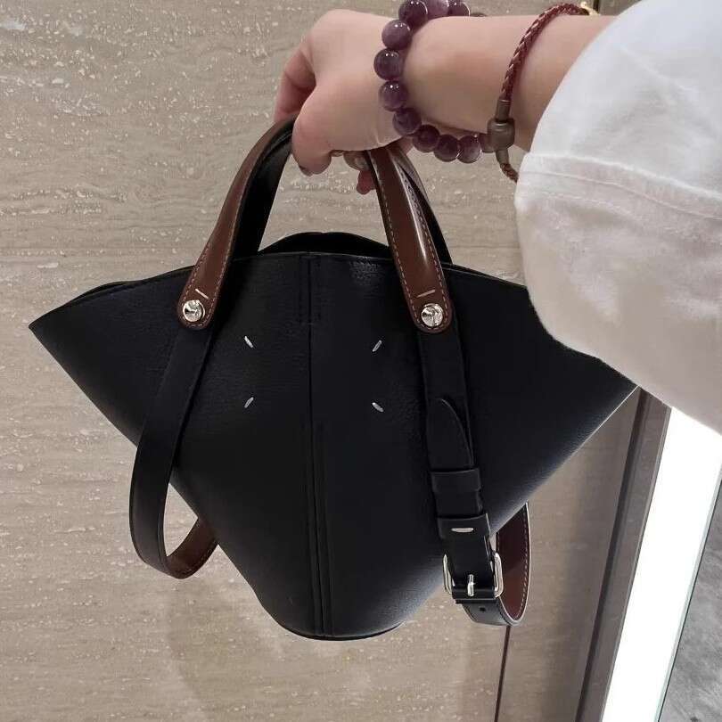 toteBag Shoulder bag ROSE NOIRE Internet Celebrity Same Style 25Th Anniversary Spring New Lychee Pattern Fan-Shaped Basket Versatile Shoulder bag