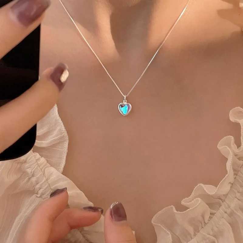Heart Pendant Necklace for Women Silver Color Gradient Gemstones Bead Chain Fashion Jewelry Gift Z250910