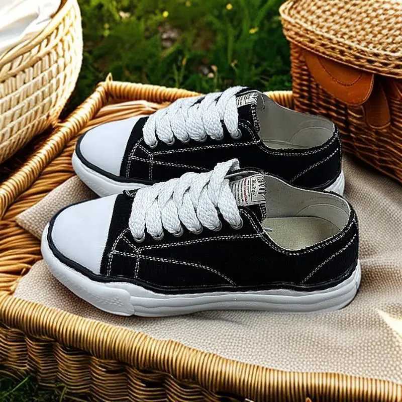 Versatile small shoes thick soles and elevated Japanese canvas outdoor casual sports shoes Y250728