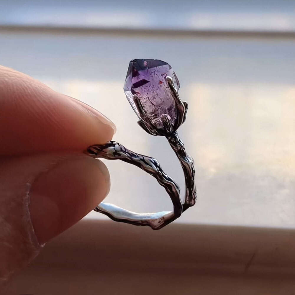 YUJI Personalized Creative Open Tree Branch Flower Holder Artificial Amethyst Inlaid Diamond Unique Ring for Women