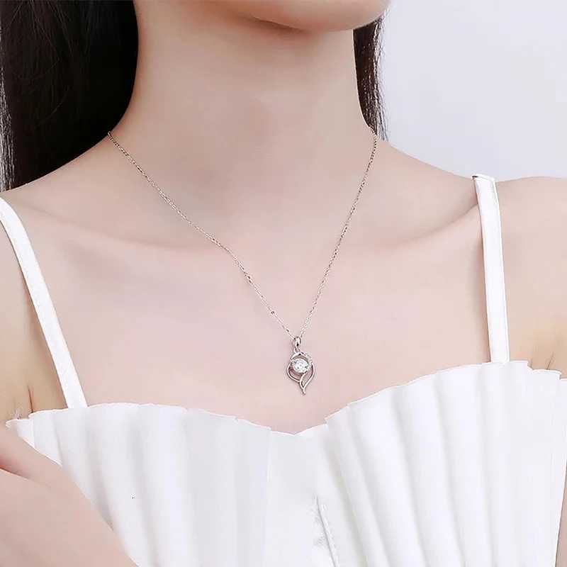 Moissanite Pendant Necklace 925 Sterling Silver LabCreated Diamond Halo Pendant for Women Wedding Party or Special Gift Z250910