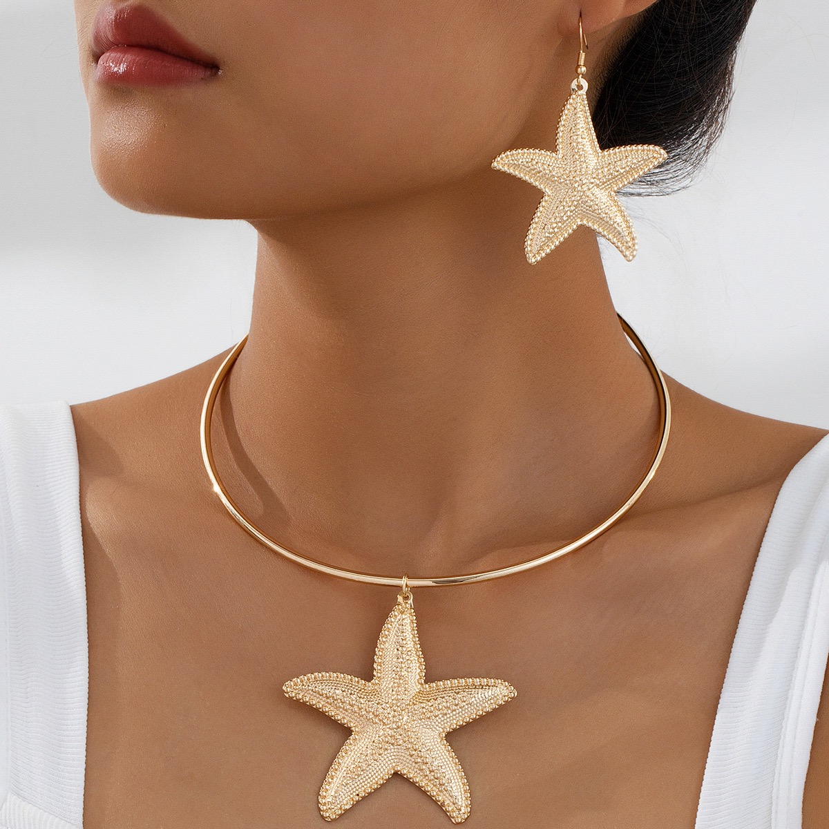 Beach resort style starfish pendant earrings necklace set for women, exaggerated fashionable trend collarbone chain