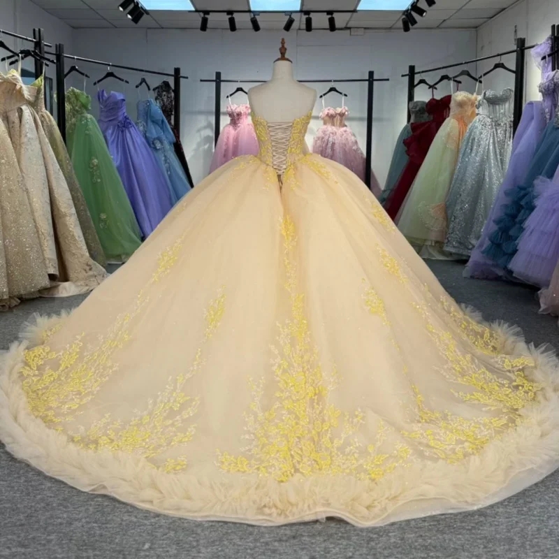 Champagne Princess Quinceanera Dresses Off Shoulder Beads Sequin Applique Lace Tull Sweet 16 Dress Ball Gown Vestidos 15 Anos