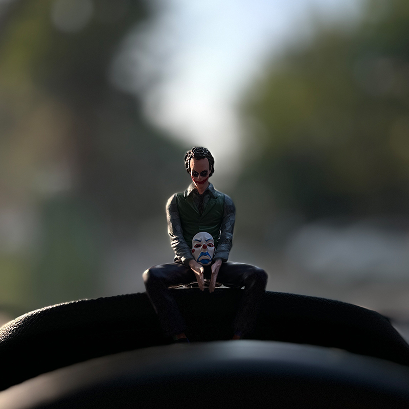 Clown Heath Ledger Car Display Ornament Dashboard Figurine Healing Series Car Interior Decoration Hand Figure 250728