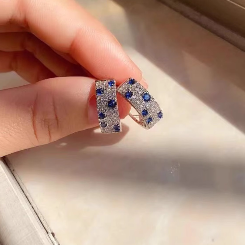 2025 Choucong Brand Ins Top Sell Clip Earrings Luxury Jewelry 925 Sterling Silver Round Cut Blue Sapphire Pave CZ Diamond Gemstones Party Women Earrin