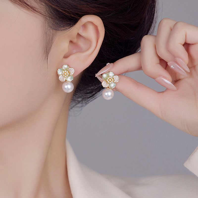 Elegant Design Ball Pearl Camellia Flower Drop Earrings for Women 14K Real Gold Plated Cubic Zirconia Pearl Charm Earrings Luxurious Fine Earrings Jew