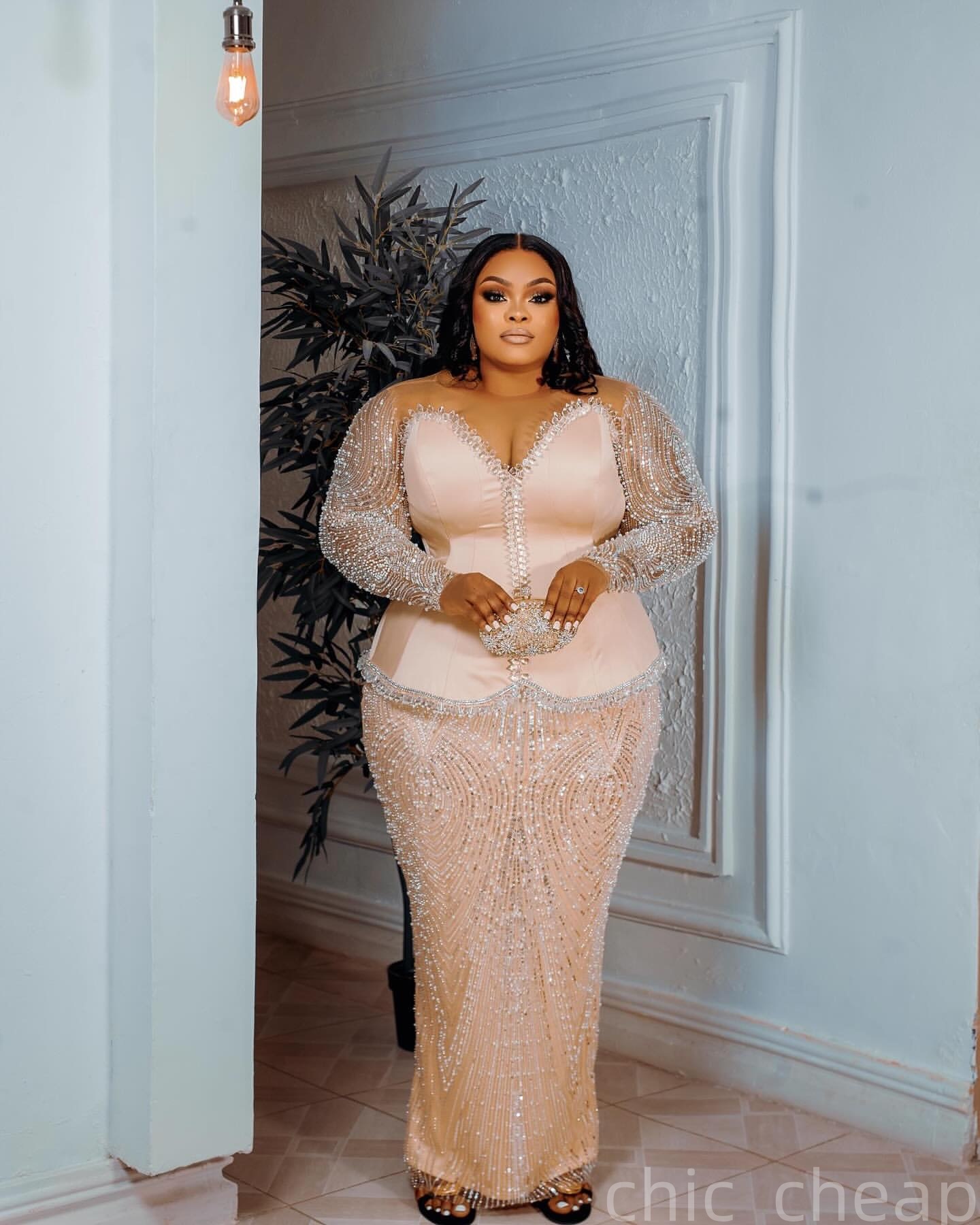Sheath Champagne Prom Dresses 2025 Beaded Crystals Sequined Stylish Evening Formal Party Second Birthday Engagement Gowns Plus Size Dress For Special 