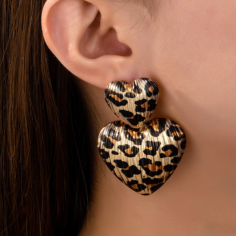 Retro fashion alloy heart-shaped leopard print heart-shaped women's earrings